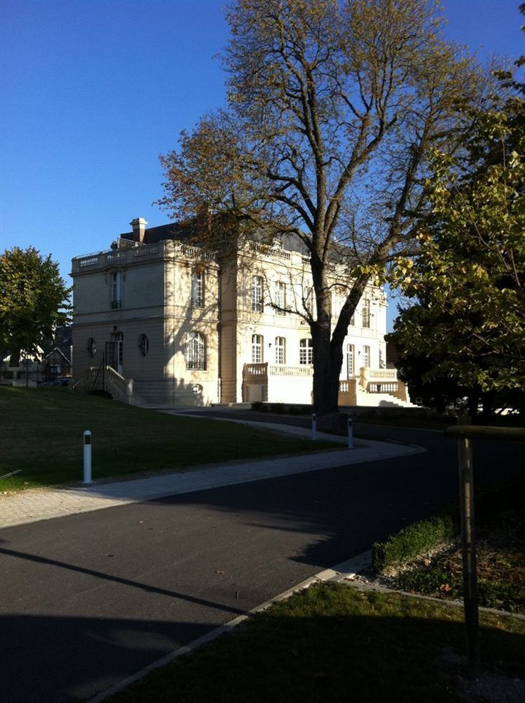 Chateau De Rilly - Les Collectionneurs Hotel Exterior photo