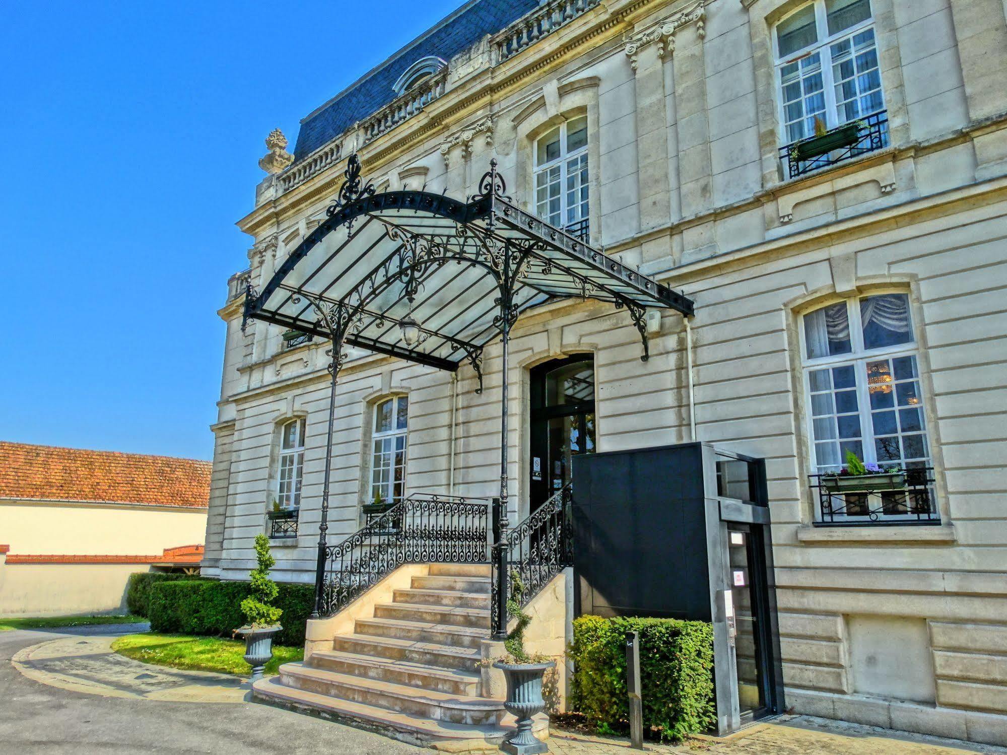 Chateau De Rilly - Les Collectionneurs Hotel Exterior photo